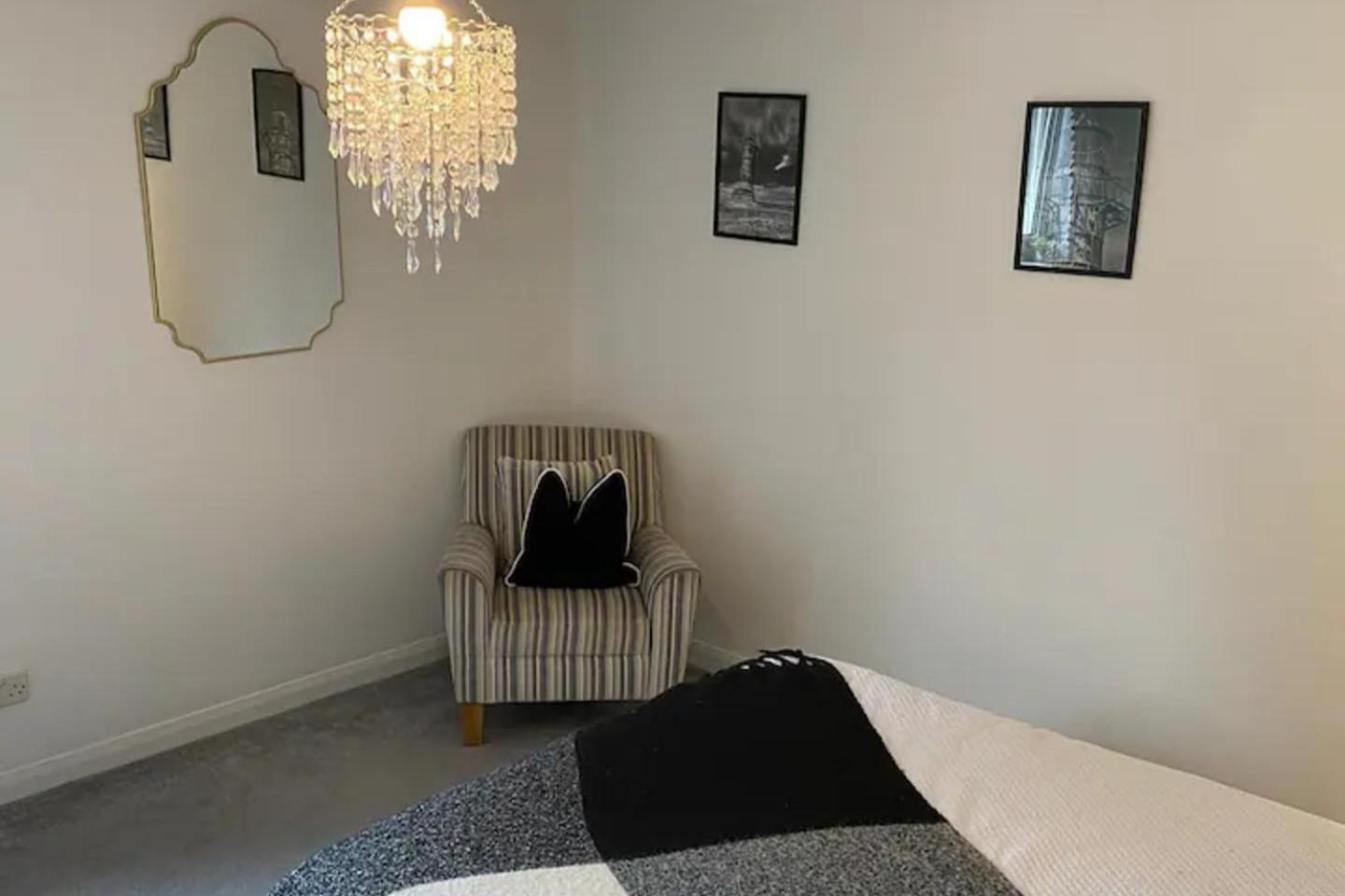 2 Bed-Sleeps 4-Sea View-Pet Friendly-Parking Llanelli Exterior foto